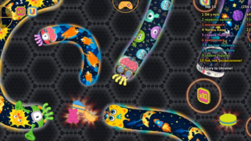 Cạnh tranh trực tiếp với người chơi khác trong Wormate.io APK